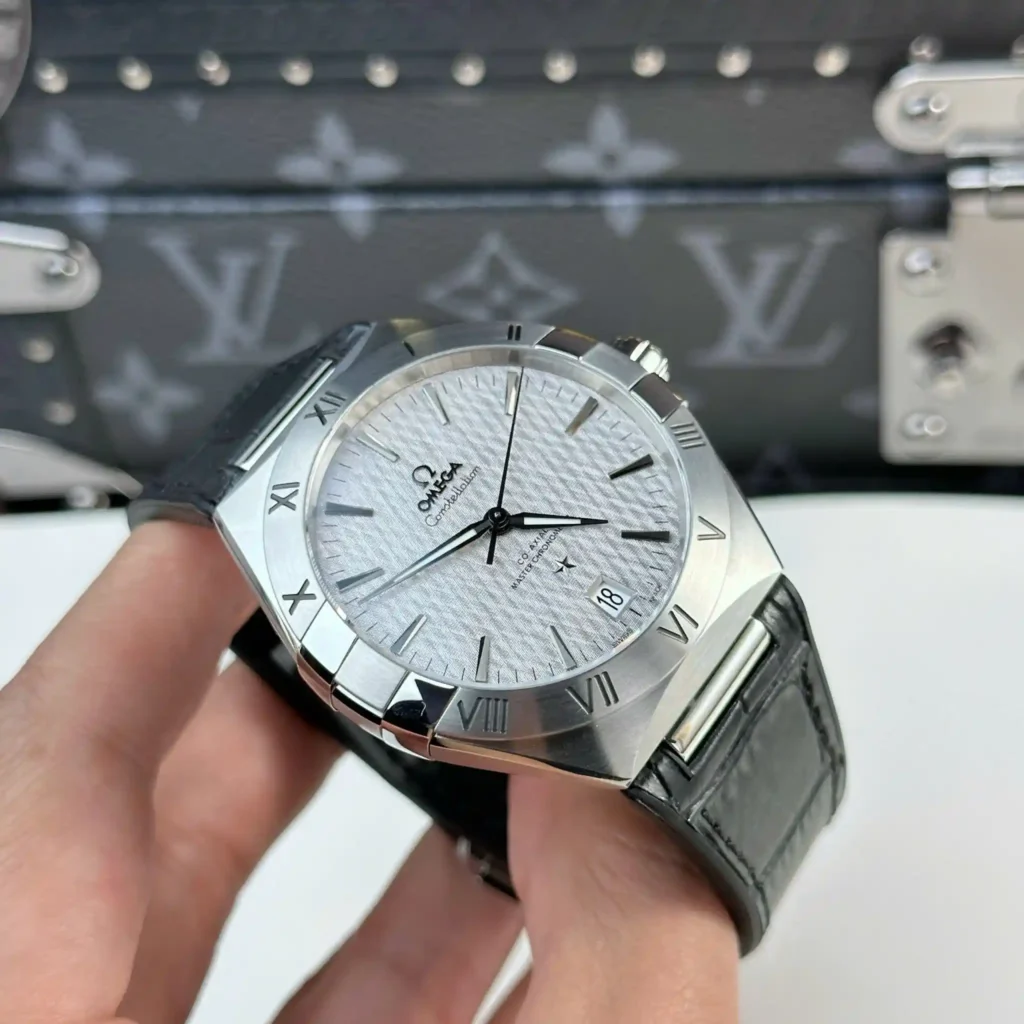 Super Clone Omega 41mm Steel — bracelet detail