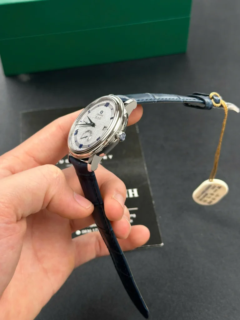 Super Clone Omega Steel — bracelet detail