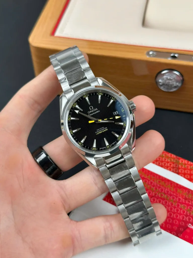 Super Clone Omega 41mm Steel — case and bezel