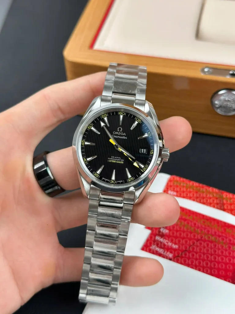 Super Clone Omega 41mm Steel — bracelet detail
