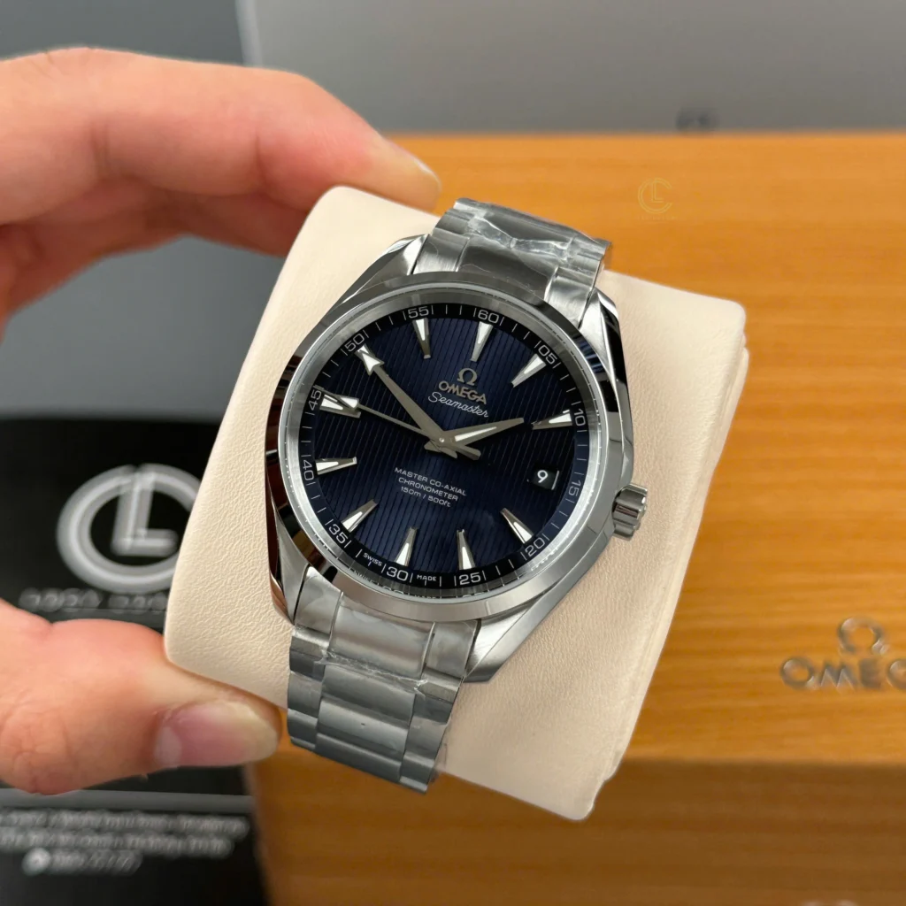 Super Clone Omega Seamaster Aqua Terra Master Co‑Axial 231.10.39.21.03.002 39mm Blue Dial – — case and bezel