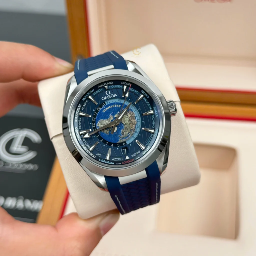 Super Clone Omega Seamaster Aqua Terra Worldtimer 43mm Blue Dial — side profile