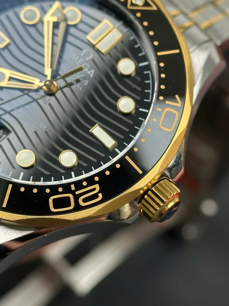 Super Clone Omega 42mm Steel — clasp and links