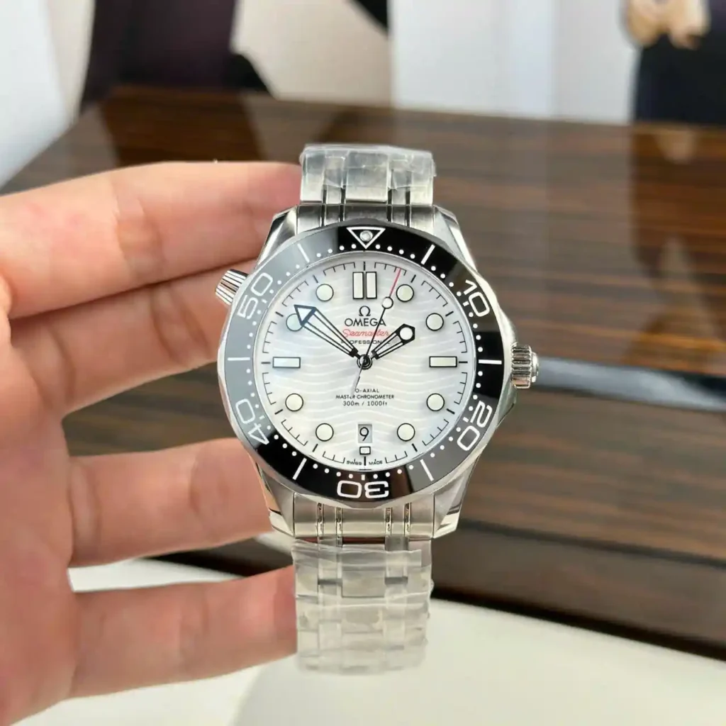 Super Clone Omega 42mm Steel — case and bezel