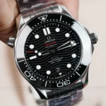 Super Clone Omega Seamaster Diver 300M Co‑Axial Master Chronometer 210.30.42.20.01.001 42mm Black Dial — side profile