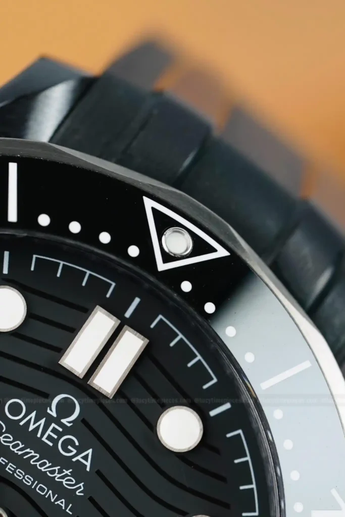 Super Clone Omega Seamaster Diver 300M Co‑Axial Master Chronometer 210.92.44.20.01.001 Black Dial Ceramic 42mm — movement / caseback view