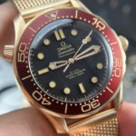 Super Clone Omega 42mm Gold — bracelet detail