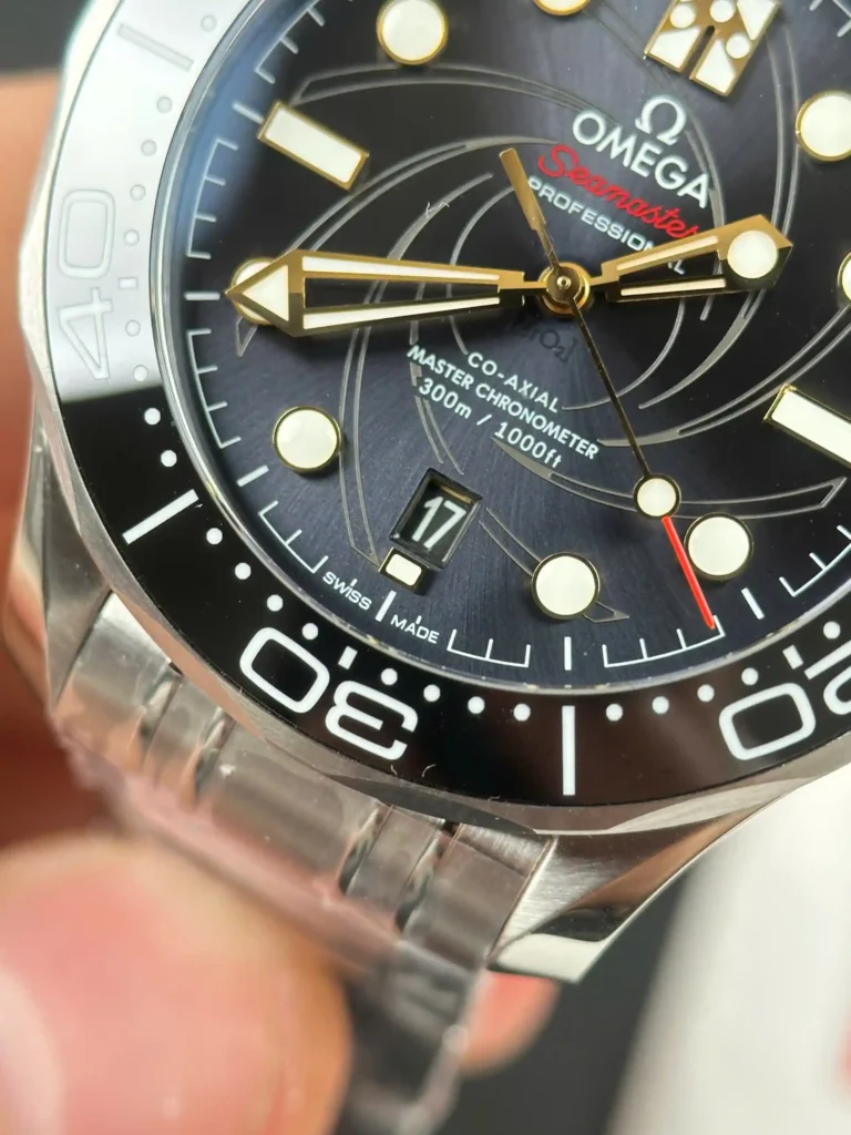 Super Clone Omega 42mm Steel — clasp and links