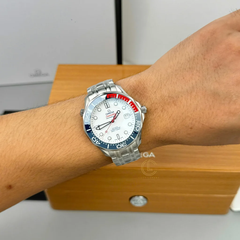 Super Clone Omega 41mm Steel — side profile