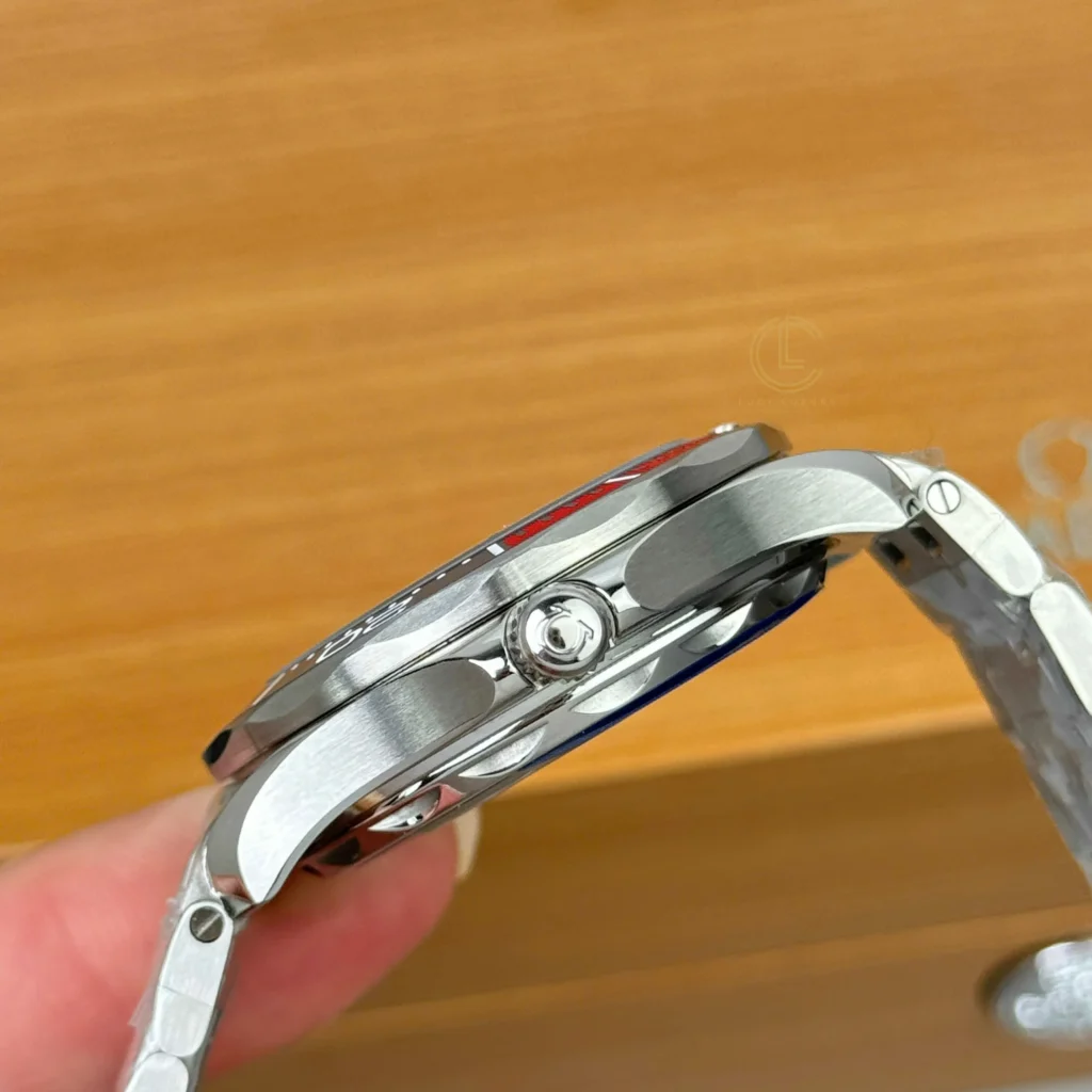 Super Clone Omega 41mm Steel — clasp and links