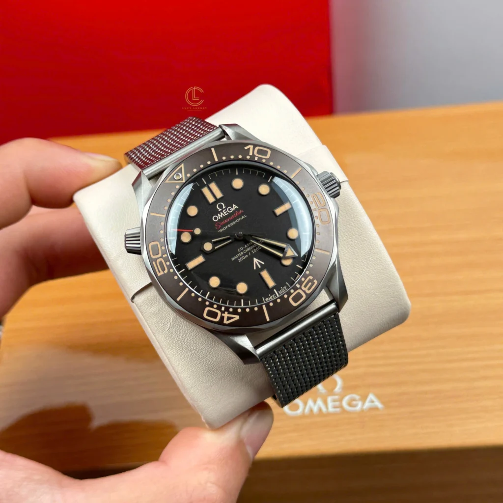 Super Clone Omega Seamaster Diver “James Bond 007 Edition” 42mm Black Dial Titanium — side profile