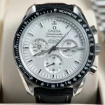Super Clone Omega Speedmaster Apollo 13 Silver Snoopy 311.32.42.30.04.003 42mm — bracelet detail
