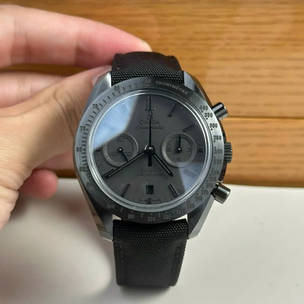 Super Clone Omega Speedmaster Dark Side of The Moon Black Black 311.92.44.51.01.005 44mm Black Ceramic — bracelet detail