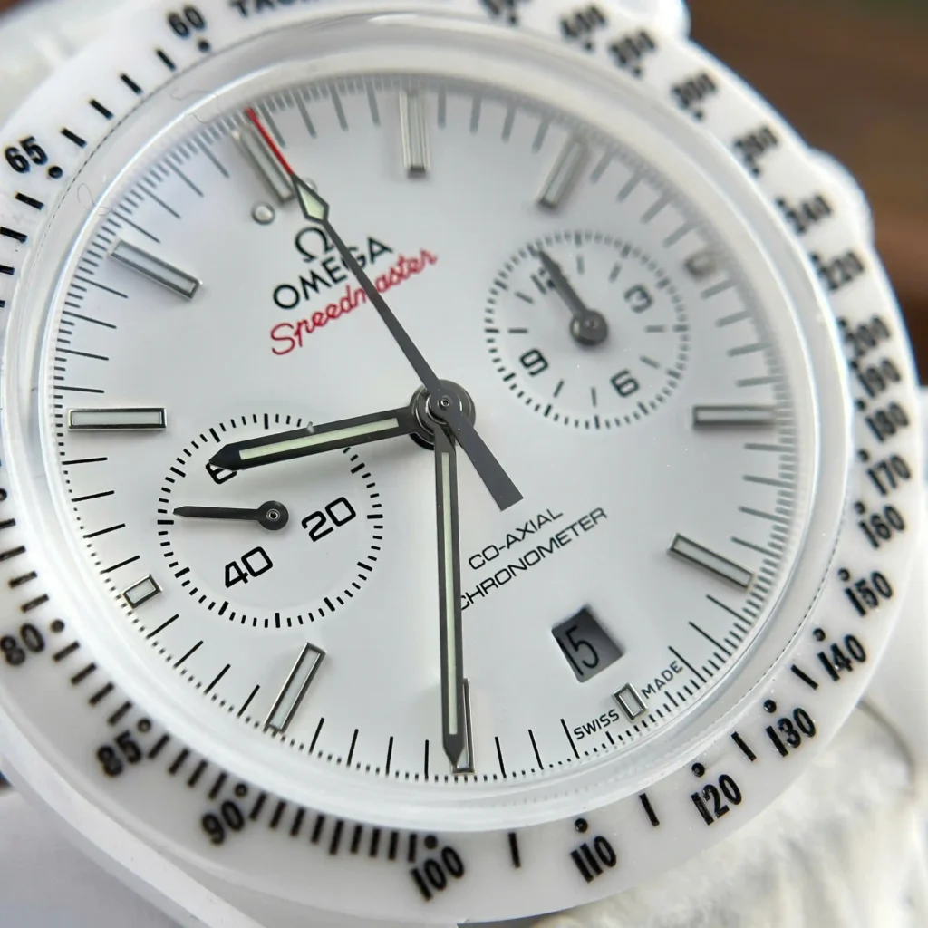 Super Clone Omega Speedmaster Dark Side of The Moon White Side of the Moon 311.93.44.51.04.002 44.25 White Ceramic – — clasp and links
