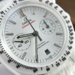 Super Clone Omega Speedmaster Dark Side of The Moon White Side of the Moon 311.93.44.51.04.002 44.25 White Ceramic – — clasp and links
