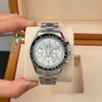 Super Clone Omega Speedmaster Moon Watch 310.30.42.50.04.001 42mm White Dial — bracelet detail