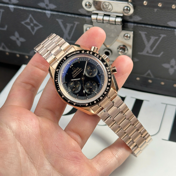 Super Clone Omega Steel — dial close-up