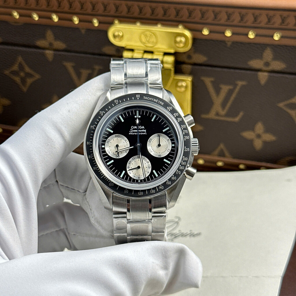 Super Clone Omega Steel — bracelet detail