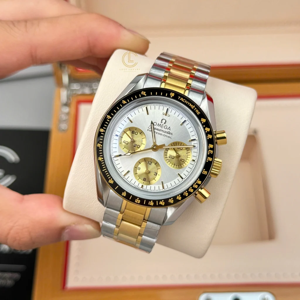 Super Clone Omega Speedmaster Moonwatch Professional 310.20.42.50.02.001 42mm White Dial Demi Yellow Gold — bracelet detail