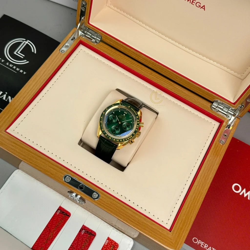 Super Clone Omega Speedmaster Moonwatch Professional 42mm 310.63.42.50.10.001 Green Dial Yellow Gold — view 9