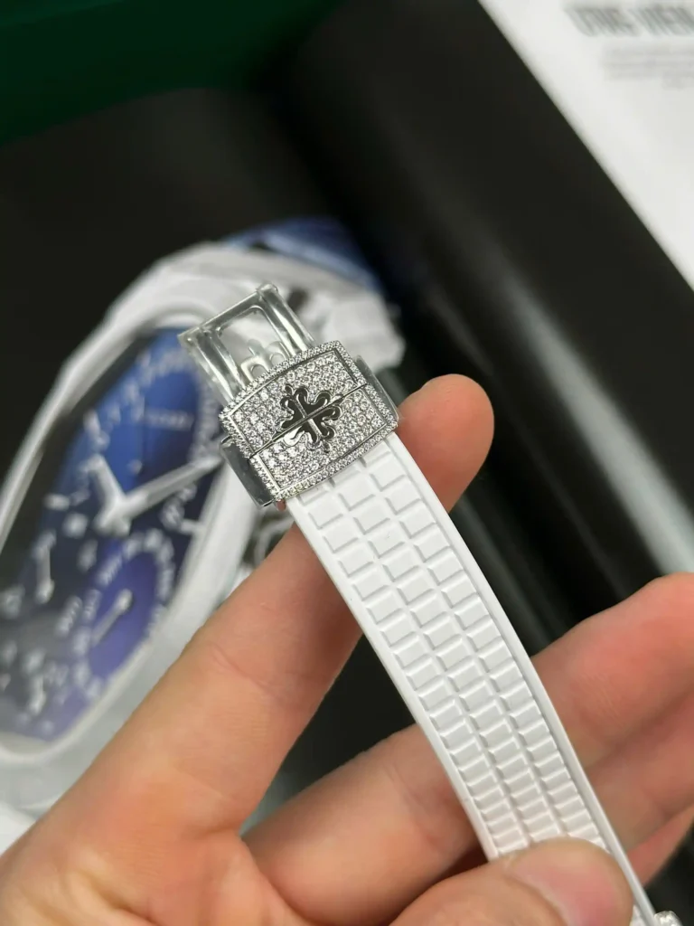 Super Clone Patek Philippe Aquanaut 5067A-011 White full moissanite 35mm – Handcrafted Diamod — clasp and links