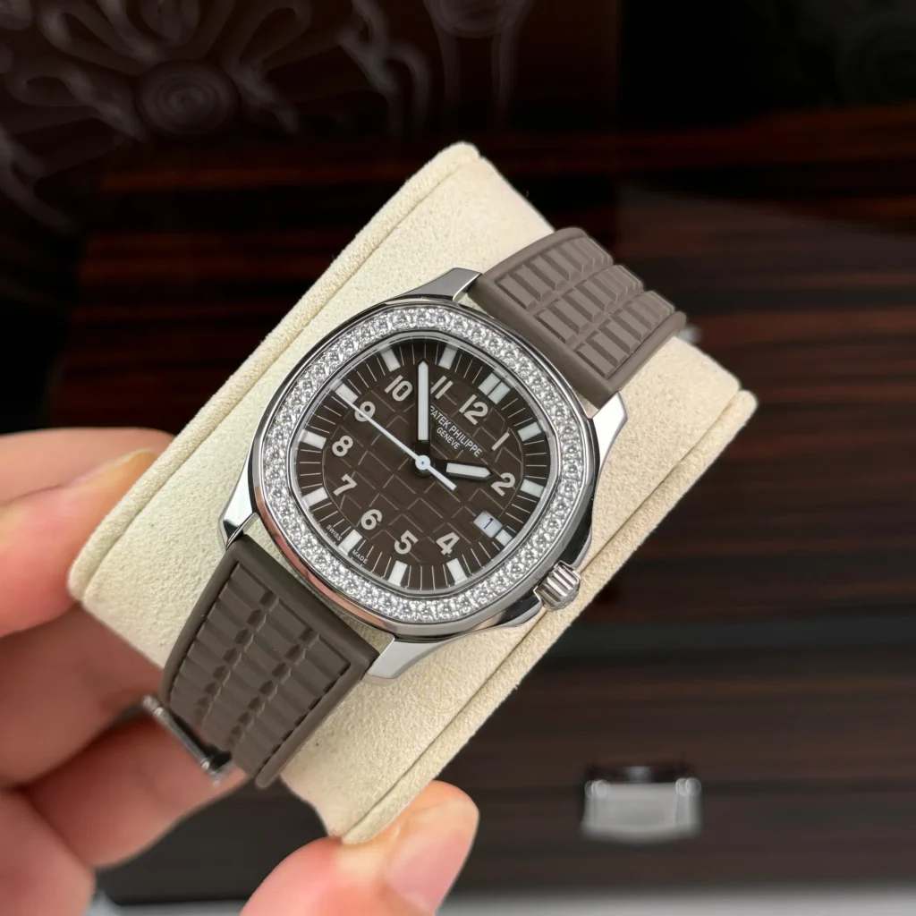Super Clone Patek Philippe Aquanaut 5067A-025 35.6mm Diamond Bezel Moissanite Steel – Customize Version — dial close-up
