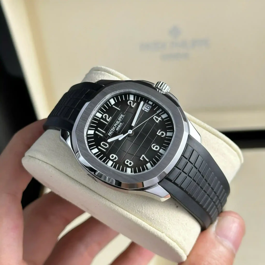 Super Clone Patek Philippe Aquanaut 5167A-001 Grey Dial V3 Update — bracelet detail