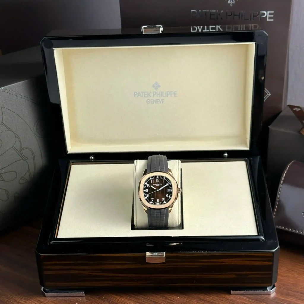 Super Clone Patek Philippe Aquanaut 5167R-001 Chocolate Dial V3 Update – — dial close-up