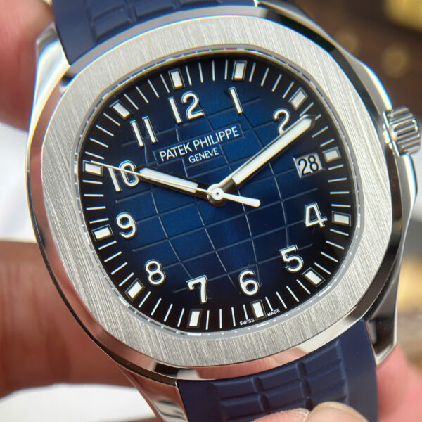Super Clone Patek Philippe Aquanaut Rubber Strap Steel — side profile