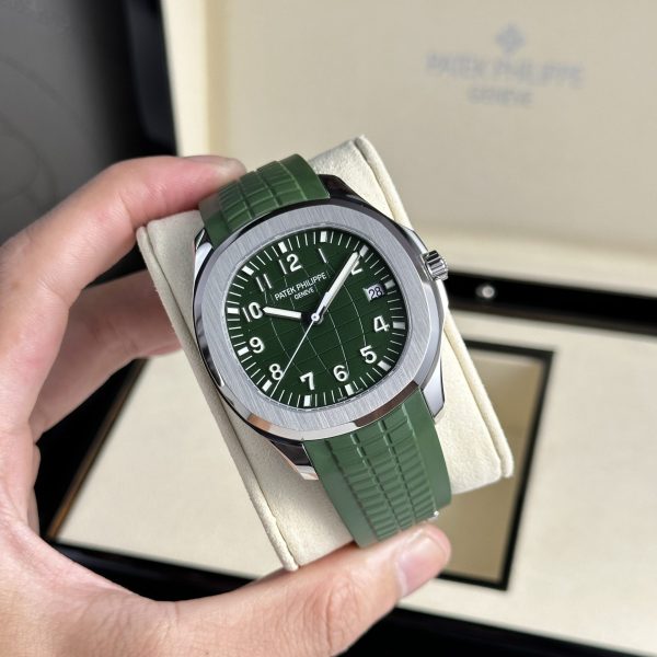 Super Clone Patek Philippe Aquanaut 40mm Rubber Strap Steel — case and bezel