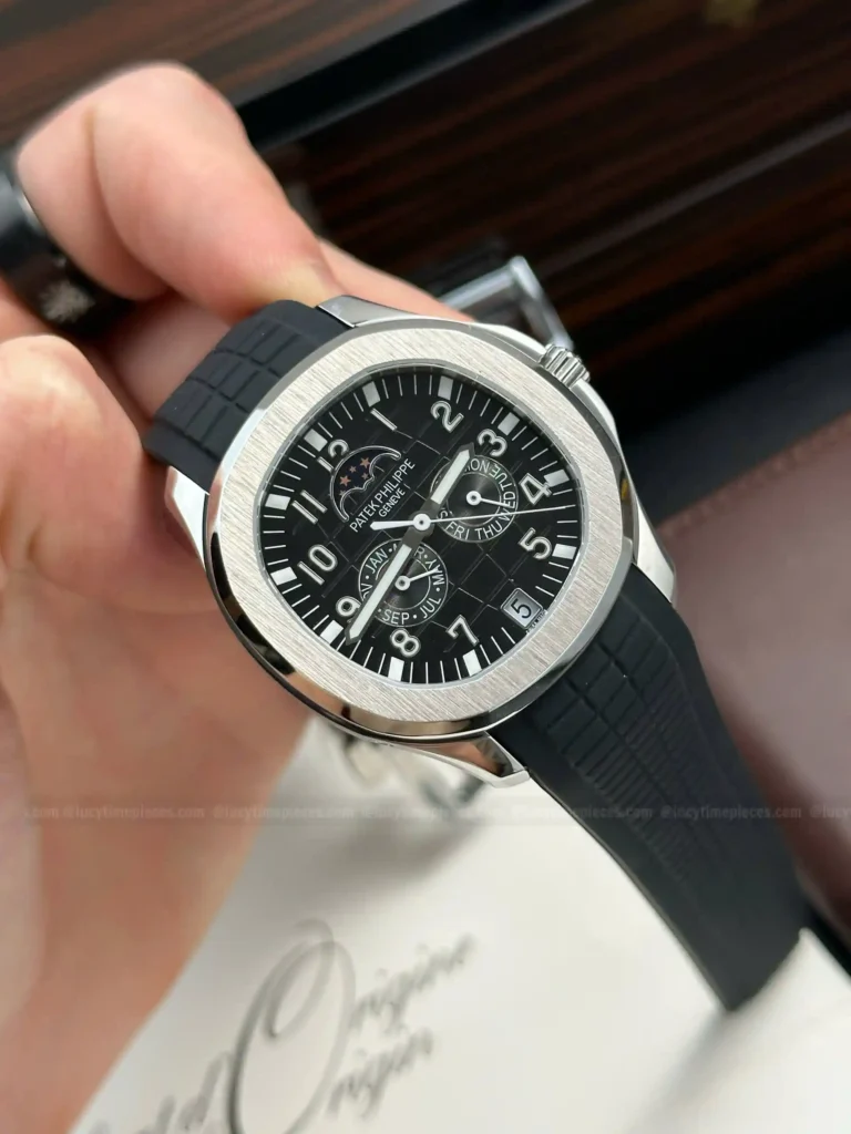 Super Clone Patek Philippe Aquanaut 5261A Moonphase Black 40mm — bracelet detail