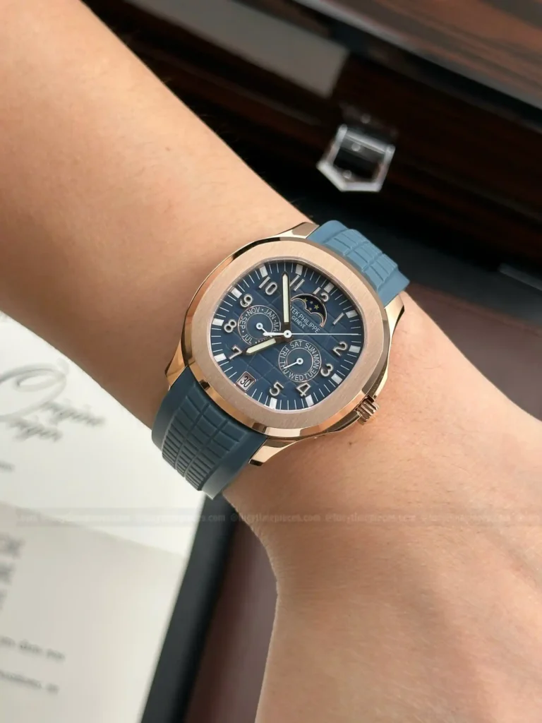 Super Clone Patek Philippe Aquanaut 5261A Moonphase Tifany Blue Rose 40mm – — dial close-up