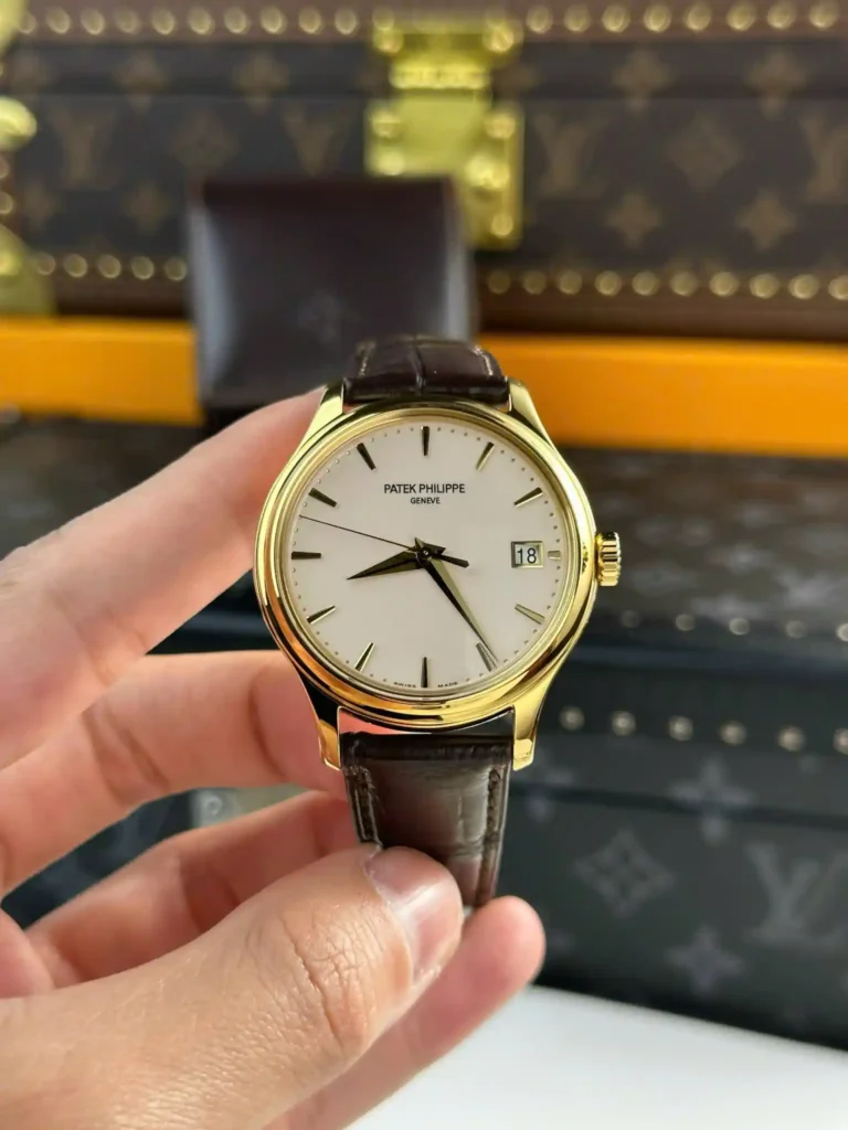 Super Clone Patek Philippe Calatrava 5227J-001 Yellow Gold Date Sweep Seconds 39mm – — bracelet detail