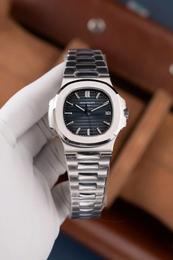 Super Clone Patek Philippe Nautilus 5711/1A-010 40mm Blue Dial V3 Update — dial close-up