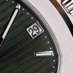 Super Clone Patek Philippe Nautilus 5711/1A-014 40mm Green Dial V3 Update — bracelet detail