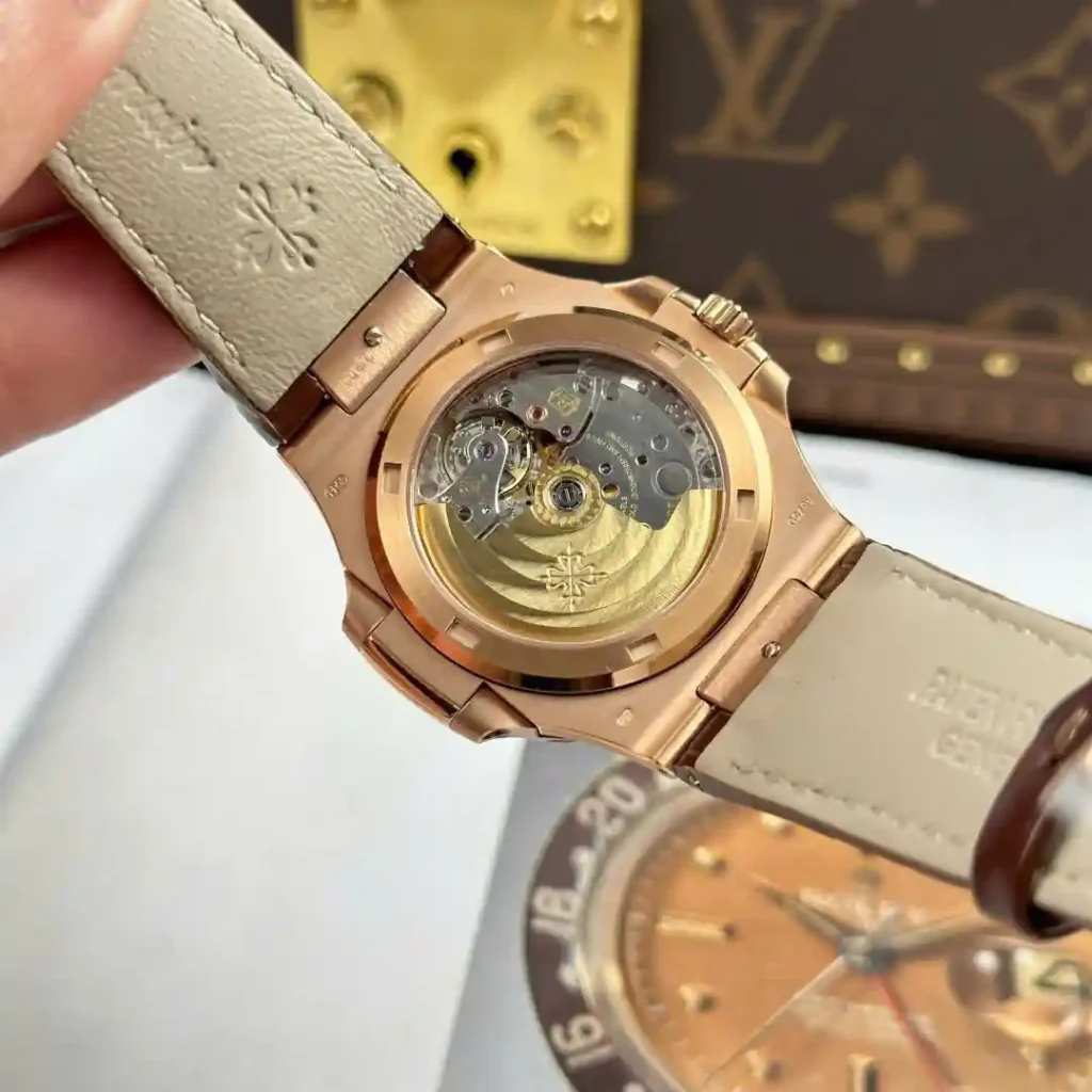Super Clone Patek Philippe Nautilus 5711R-001 Gray Dial — bracelet detail