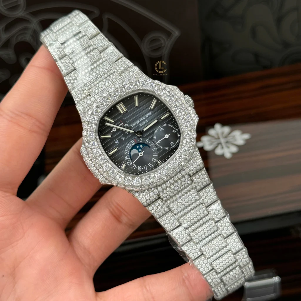 Super Clone Patek Philippe Nautilus 5712/1A 40mm Blue Dial Full Moissanite Hongkong – Customize Diamod — dial close-up