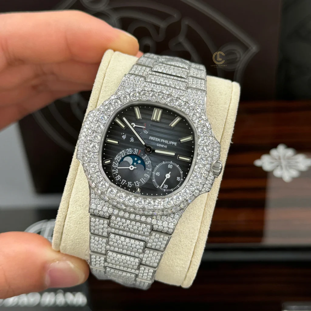 Super Clone Patek Philippe Nautilus 5712/1A 40mm Blue Dial Full Moissanite Hongkong – Customize Diamod — bracelet detail