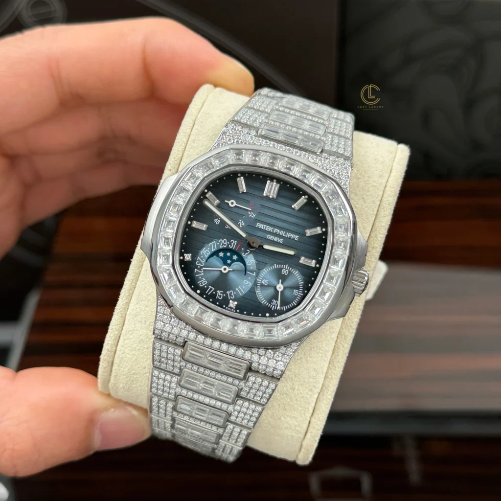 Super Clone Patek Philippe Nautilus 5712/1A 40mm Custom Full Moissanite Baguette HongKong – Customize Diamod — bracelet detail