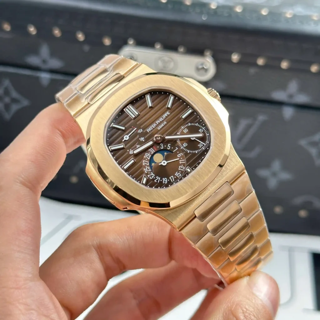 Super Clone Patek Philippe Nautilus 5712/1R – 001 Chocolate Dial V3 — case and bezel