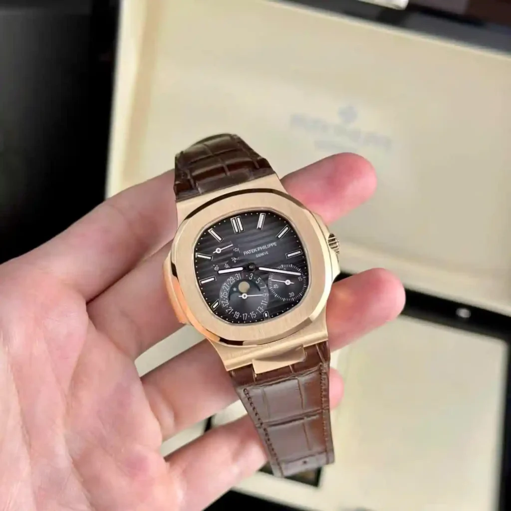 Super Clone Patek Philippe Nautilus 5712/1R – 001 Grey Dial V3 — dial close-up