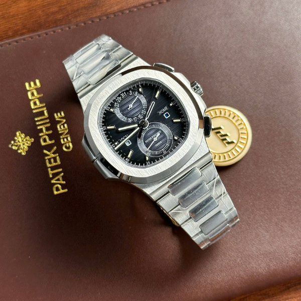Super Clone Patek Philippe Nautilus 40mm Steel Bracelet Steel — case and bezel