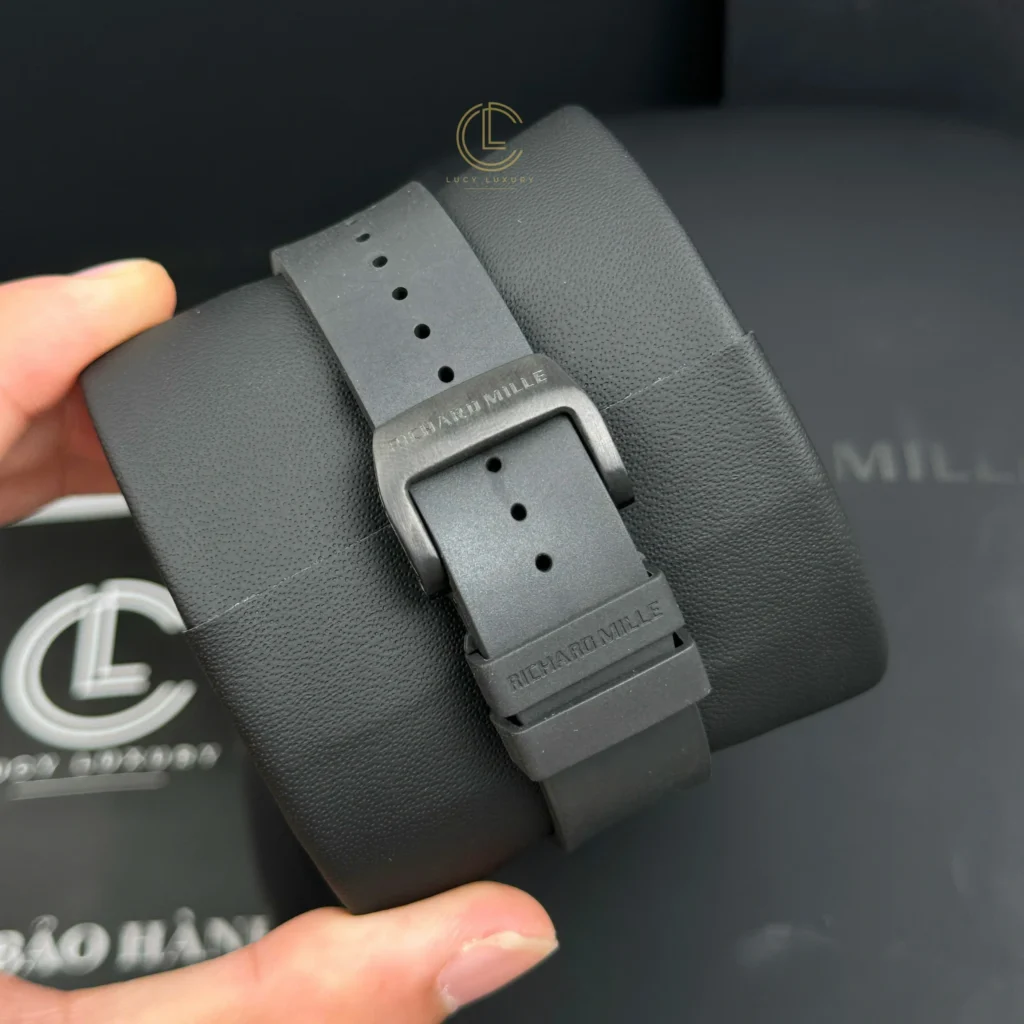 Super Clone Richard Mille RM 38-02 Richard Mille Bubba Watson Tourbillon 42mm Carbon — on leather display