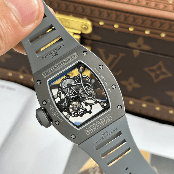 Super Clone Richard Mille RM 55 Richard Mille Bubba Watson Titanium Gray Carbon – — bracelet detail
