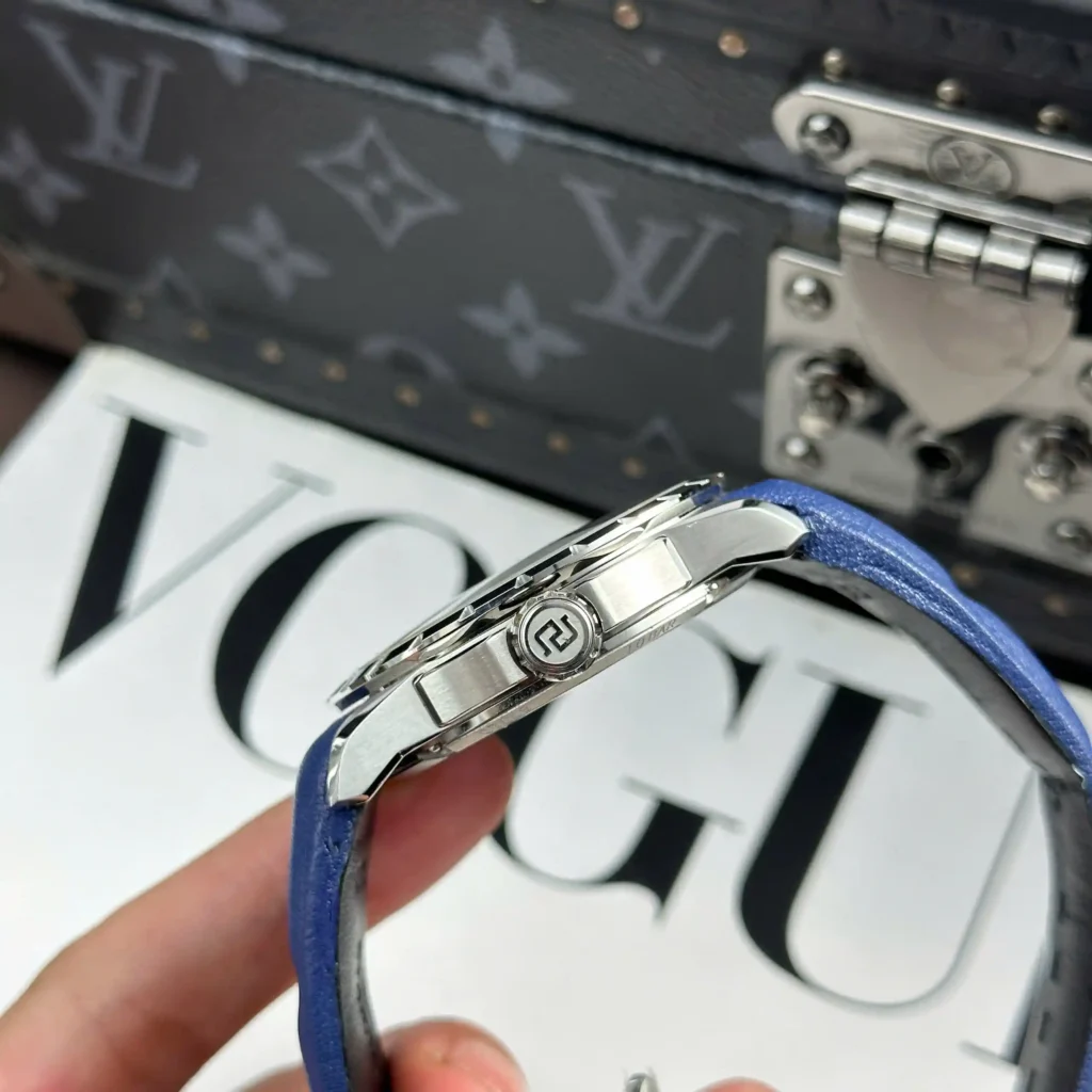 Super Clone Roger Dubuis Excalibur Double Tourbillon Cobalt RDDBEX1109 – — movement / caseback view