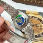 Super Clone Rolex Datejust Bright Blue Diamond Dial 126334-0016 41 mm — bracelet detail