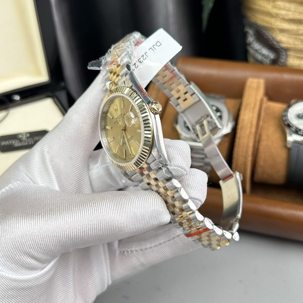 Super Clone Rolex Datejust Champagne Dial 126333-0010 41 mm — side profile