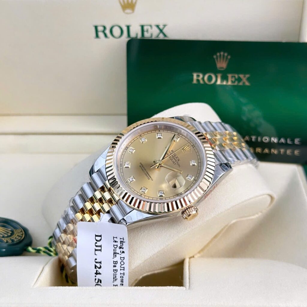 Super Clone Rolex Datejust Champagne Diamond Dial 126333-0012 41 mm — bracelet detail