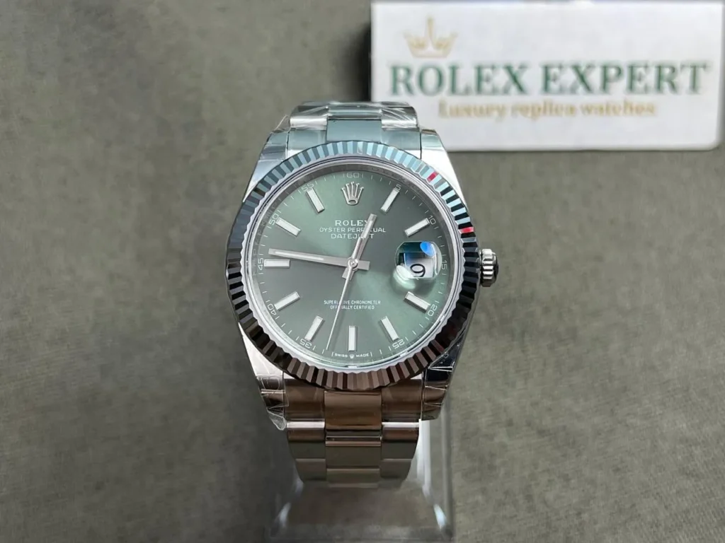 Super Clone Rolex Datejust Mint Green Dial 126334-0027 41 mm — dial close-up