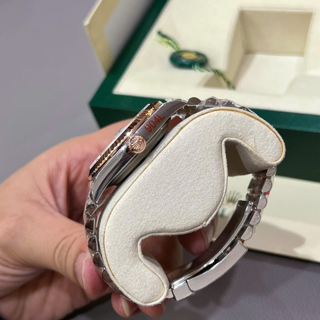 Super Clone Rolex Datejust Mother of Pearl Dial 126231-0021 36 mm — clasp and links